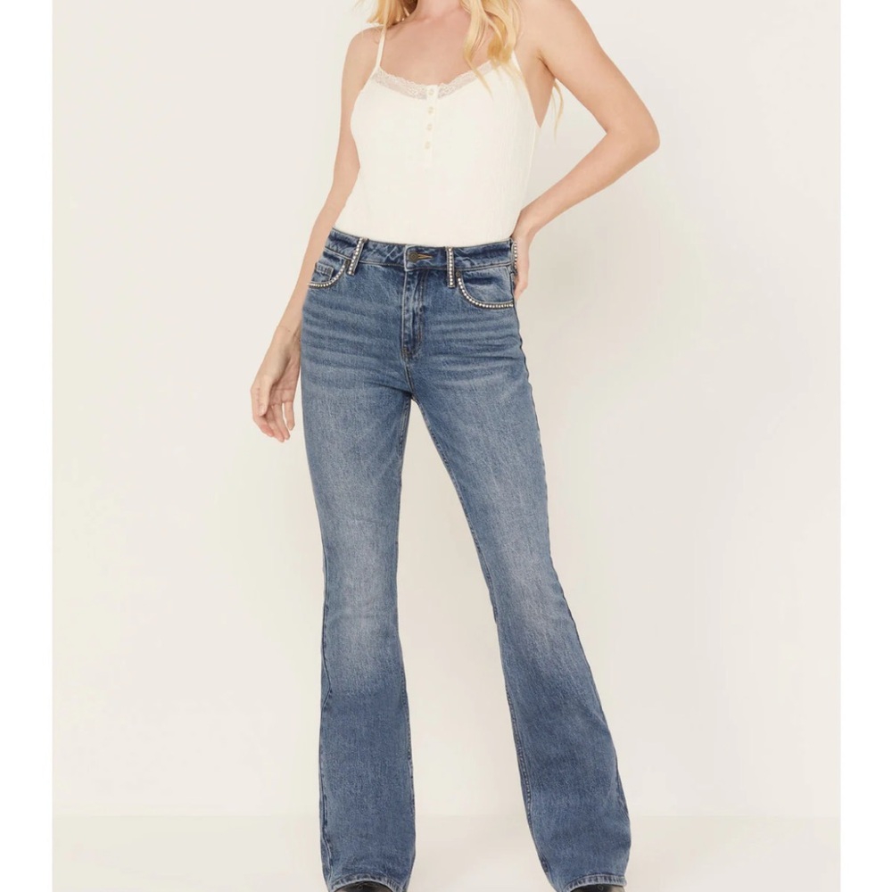 Idyllwind Medium Wash Bootcut Jeans in Blue